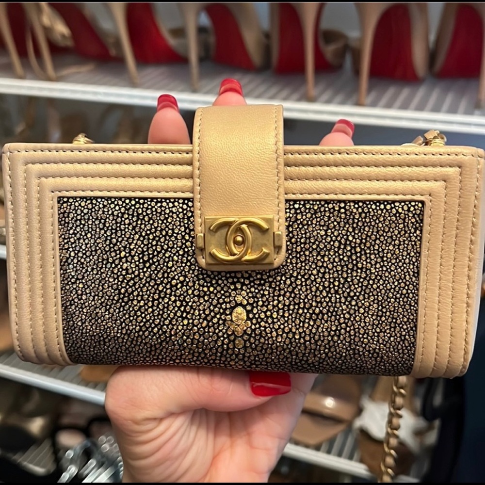 Chanel wallet